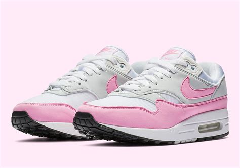 Pink Air Max 1 (1) 